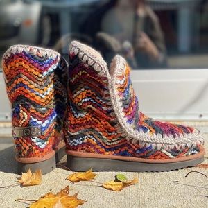 MOU ESKIMO INNER WEDGE WOOL BOOTS NEW IN BOX SIZE 38.